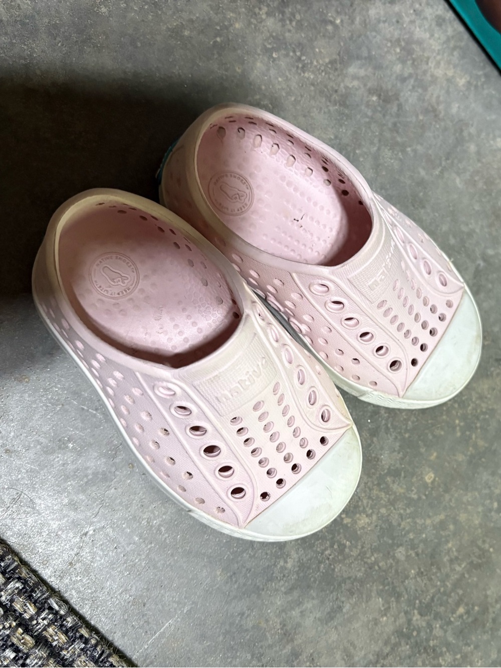 Native Kids Light Pink Slip-On Shoe